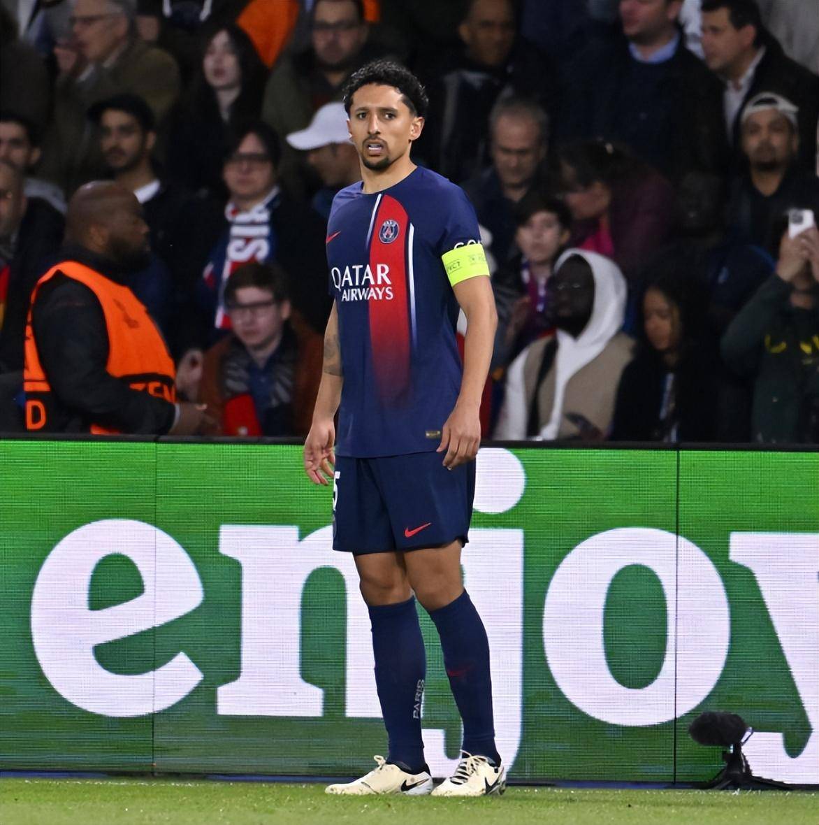 客场不败神话延续,球队再次取得背水一战的胜利 客场不败神话延续,球队再次取得背水一战的胜利