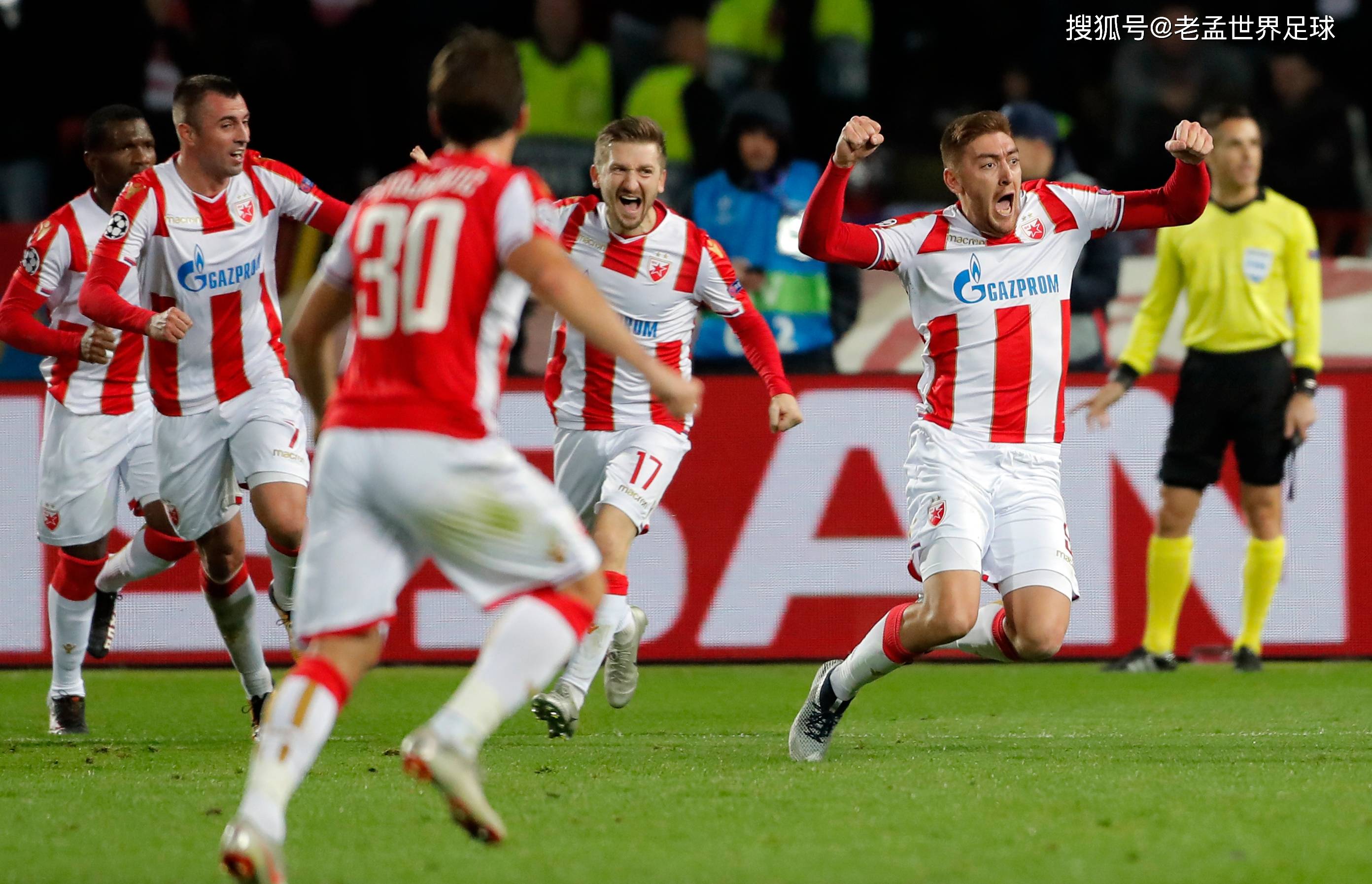 足球风暴席卷全球,球场上百花齐放 足球风暴席卷全球,球场上百花齐放