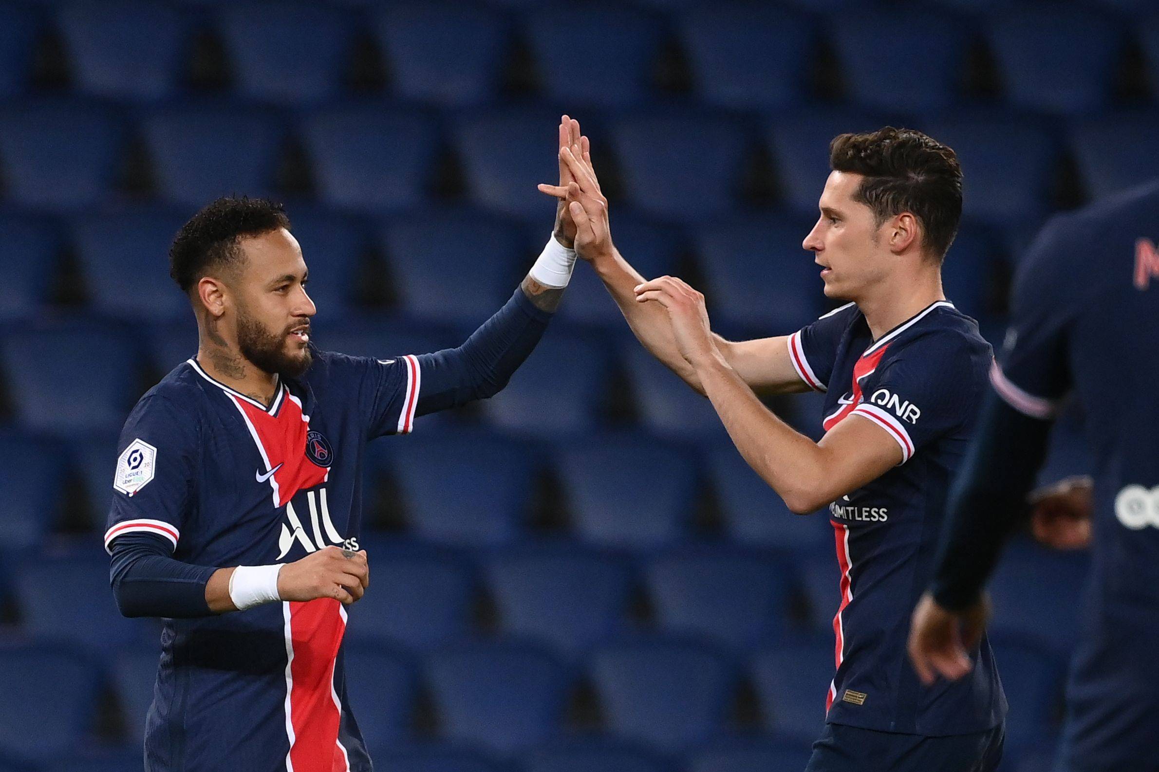 雷恩客场战胜昂热,取得赛季首胜 雷恩客场战胜昂热,取得赛季首胜