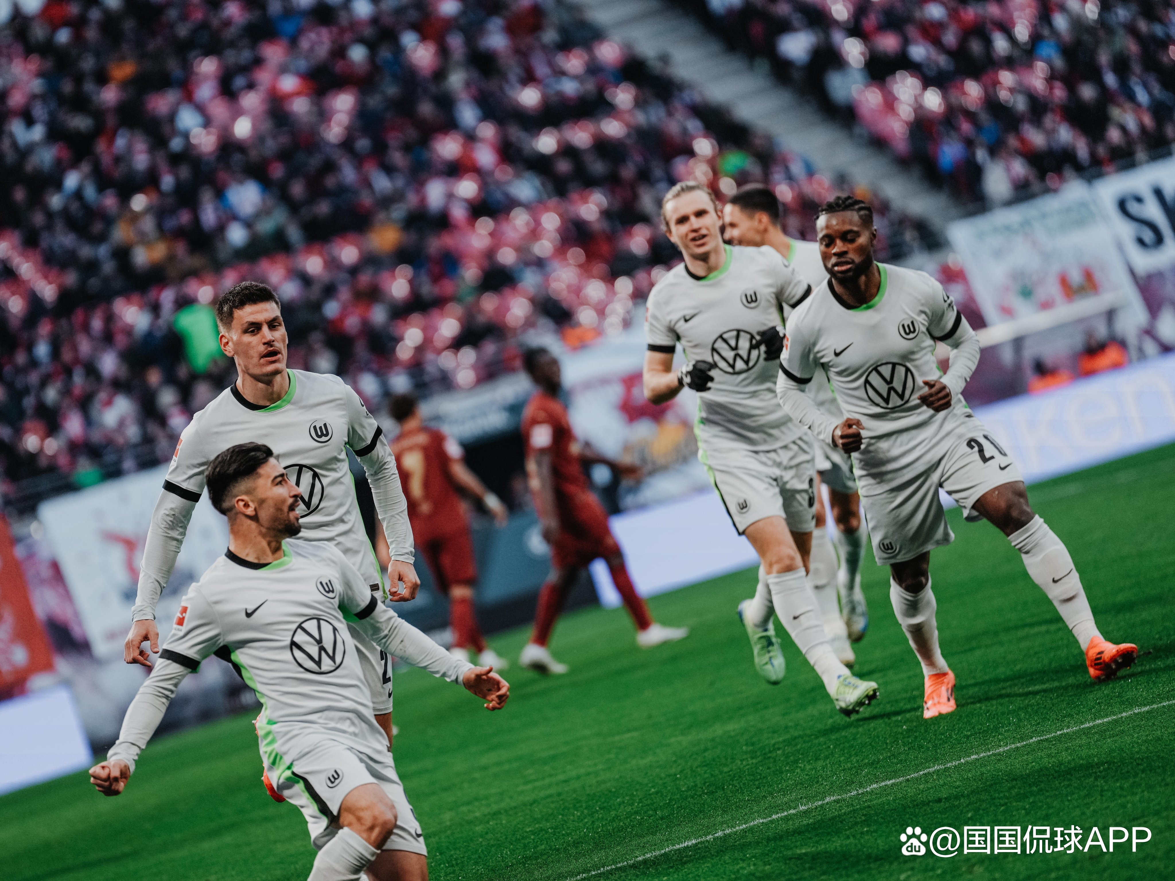 弗赖堡:稳扎稳打,力争德甲中游成绩 弗赖堡:稳扎稳打,力争德甲中游成绩