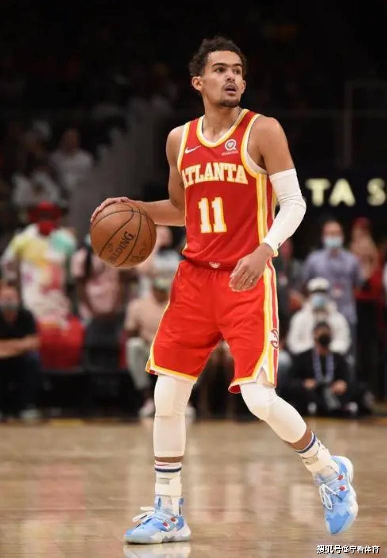 老鹰队老将表现出色,领衔球队夺冠 老鹰队老将表现出色,领衔球队夺冠