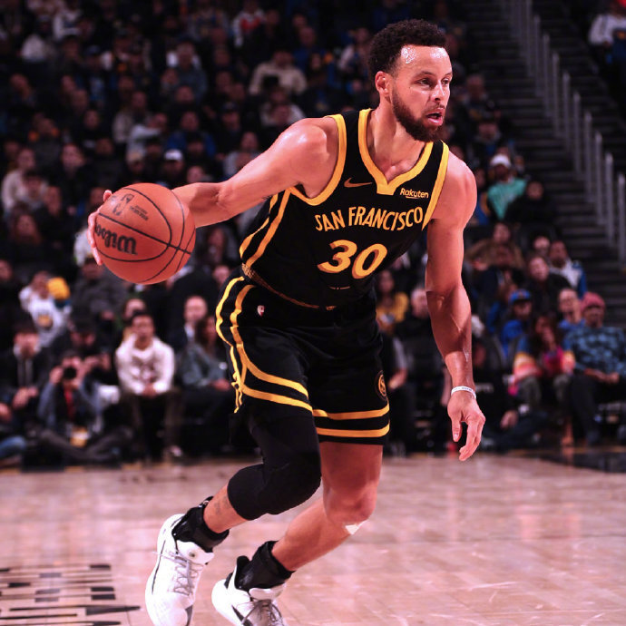 标准主场失利,战绩陷入低谷 标准主场失利,战绩陷入低谷