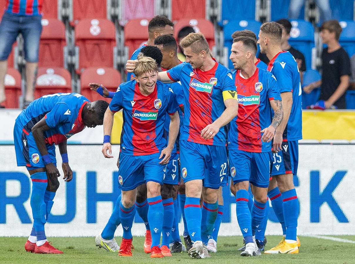 佛罗伦萨主场大胜,保持不败记录 佛罗伦萨主场大胜,保持不败记录