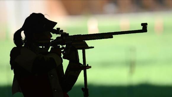 南非选手勇猛无畏,获得射击比赛冠军 南非选手勇猛无畏,获得射击比赛冠军