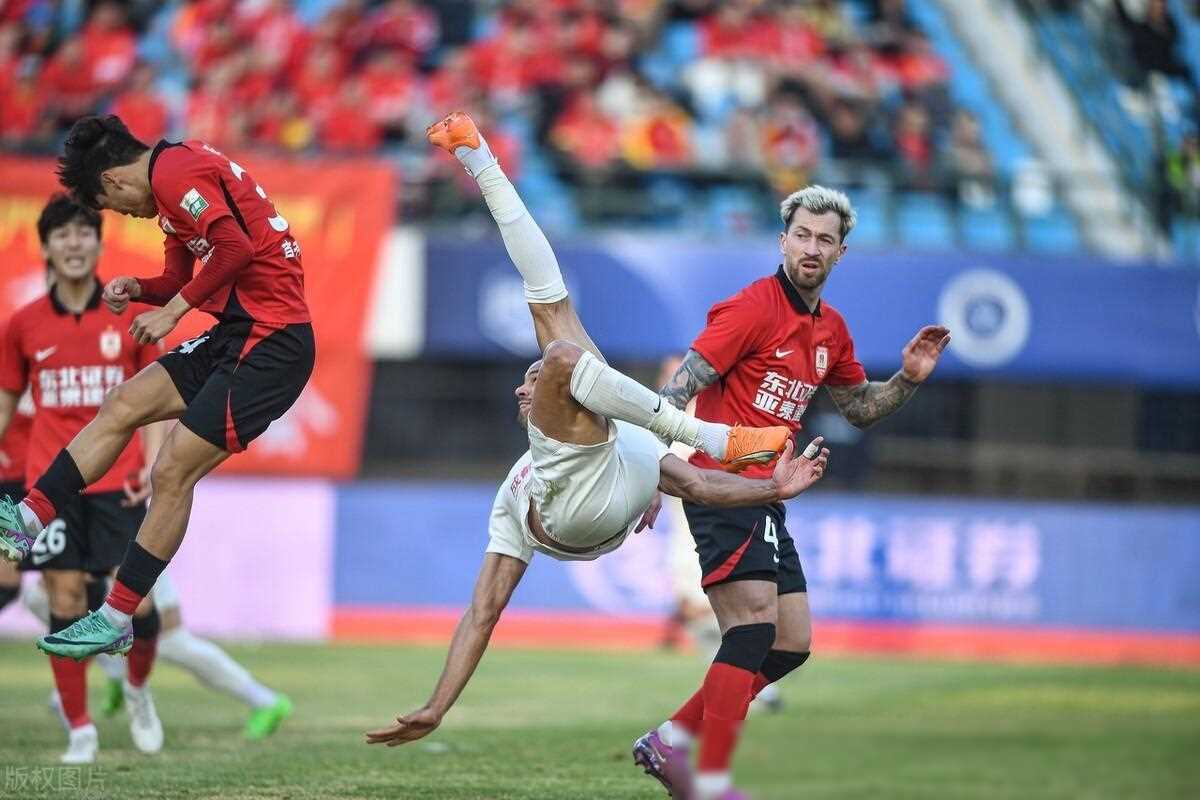 德国球队近期表现低迷,主帅发表慰问信给球迷 德国球队近期表现低迷,主帅发表慰问信给球迷