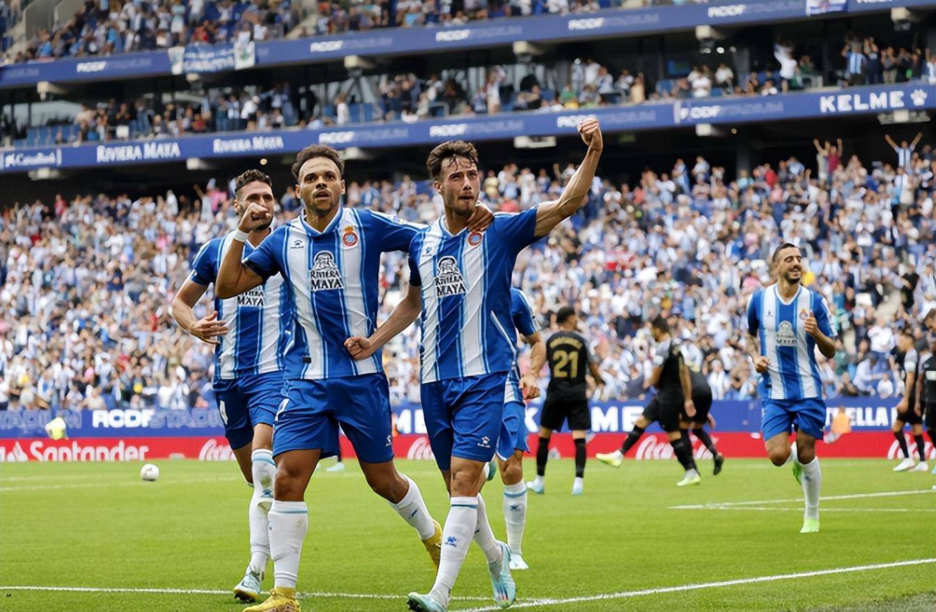 西班牙古典对决,巴萨笑到最后 西班牙古典对决,巴萨笑到最后