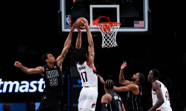 开拓者客场击败独行侠,胜利回归 开拓者客场击败独行侠,胜利回归