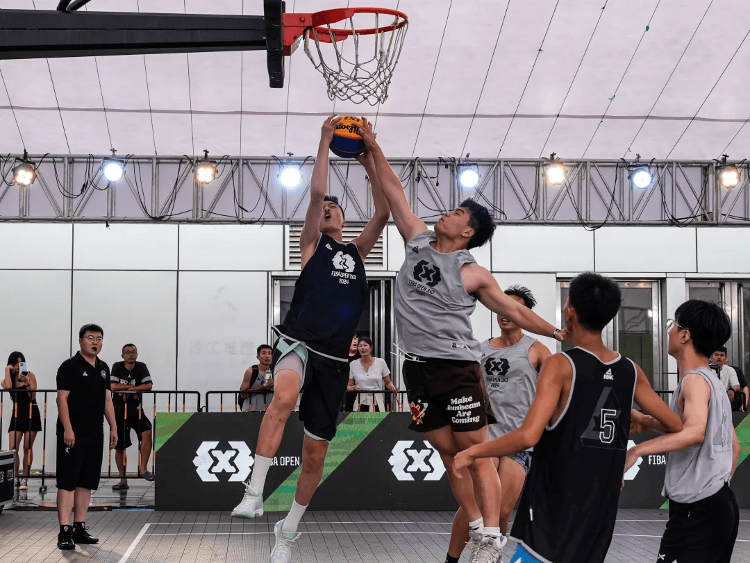 潍坊篮球队势如破竹,一路领先 潍坊篮球队势如破竹,一路领先