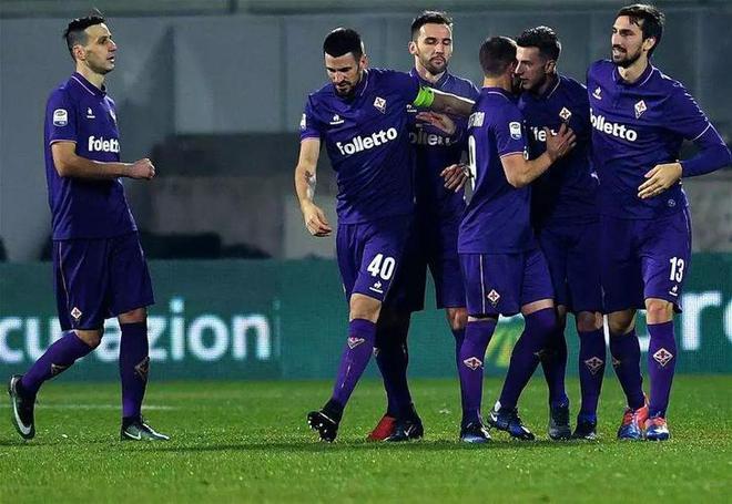 罗马惊险逆转,客场击败佛罗伦萨 罗马惊险逆转,客场击败佛罗伦萨