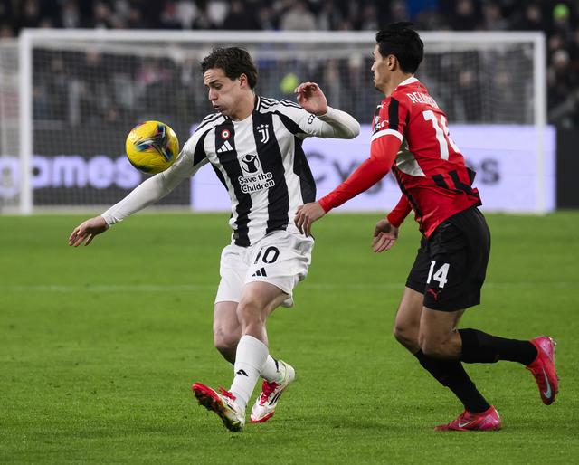 尤文图斯胜券在握击败罗马,意甲夺冠形势优势明显 尤文图斯胜券在握击败罗马,意甲夺冠形势优势明显