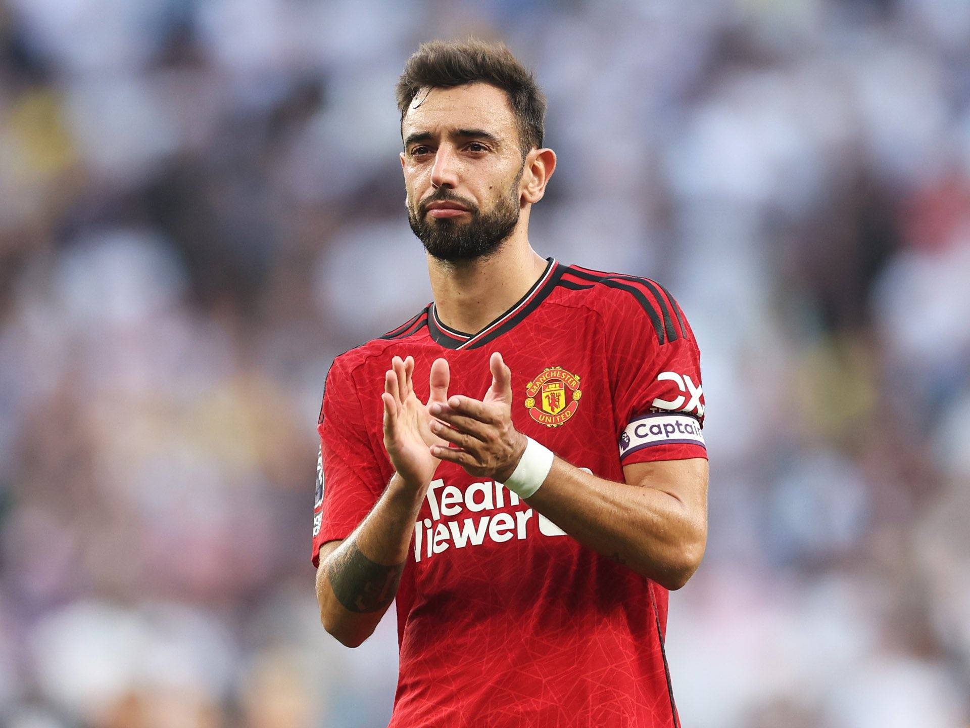 曼联队赞助商续约成功,球队经济稳定 曼联队赞助商续约成功,球队经济稳定