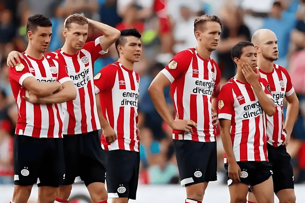 阿贾克斯继续领跑荷甲,对手难以阻止 阿贾克斯继续领跑荷甲,对手难以阻止