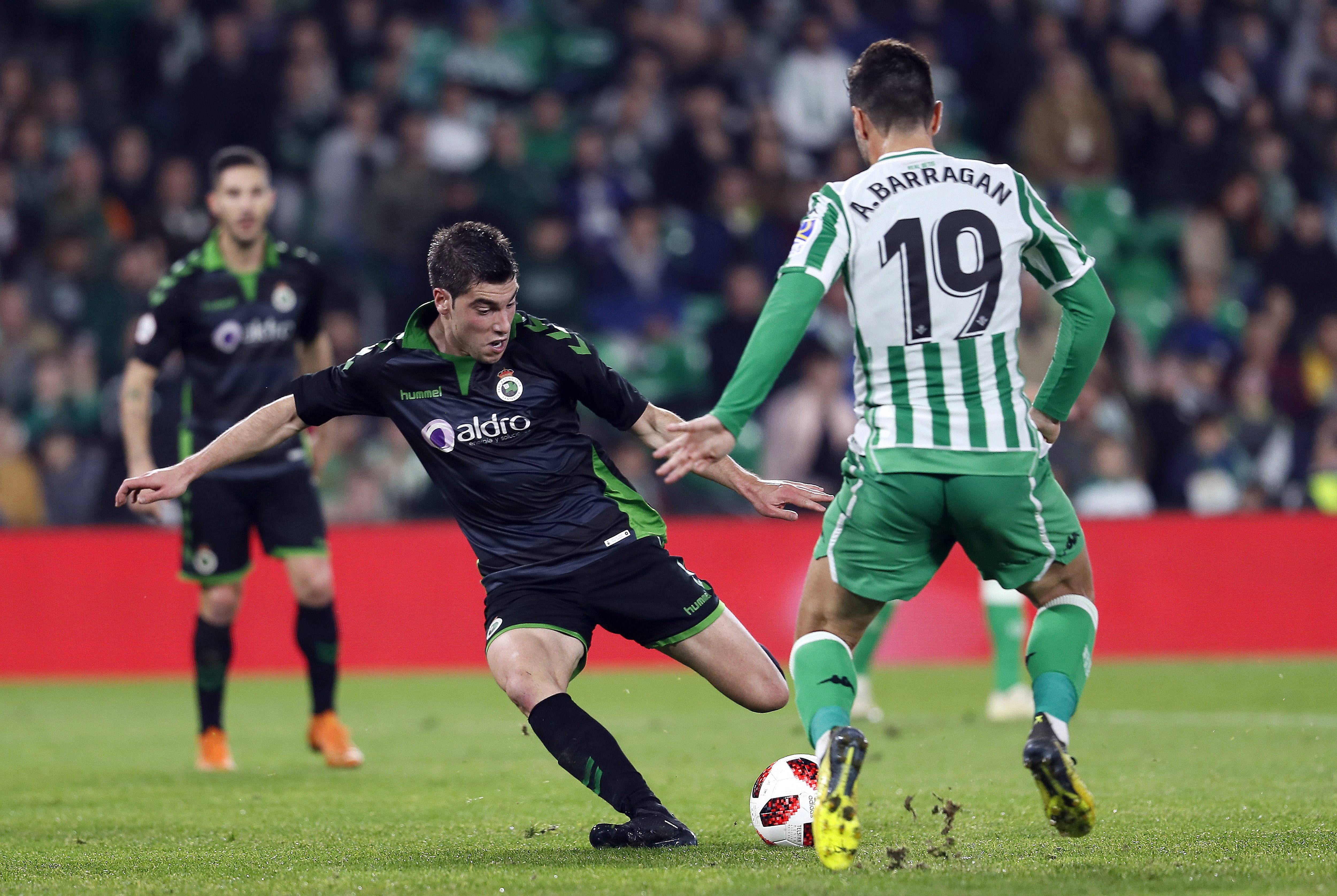 西甲劲旅战绩亮眼,联赛竞争激烈角逐 西甲劲旅战绩亮眼,联赛竞争激烈角逐