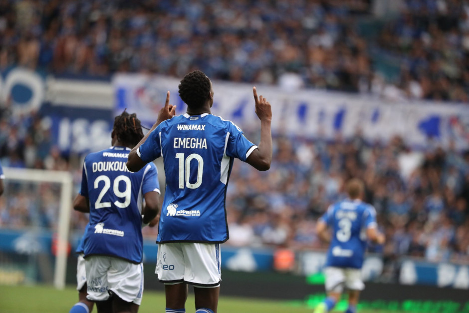 沙尔克04状态低迷,全队动荡 沙尔克04状态低迷,全队动荡