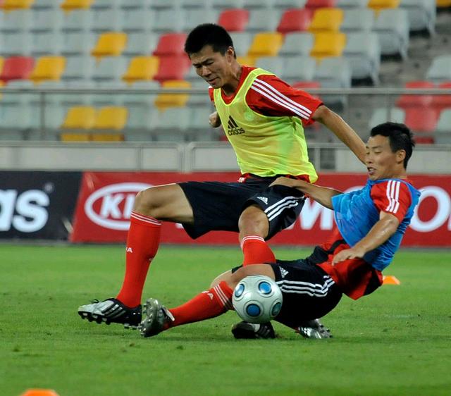 挑战极限!亚洲足球强队燃烧斗志 挑战极限!亚洲足球强队燃烧斗志