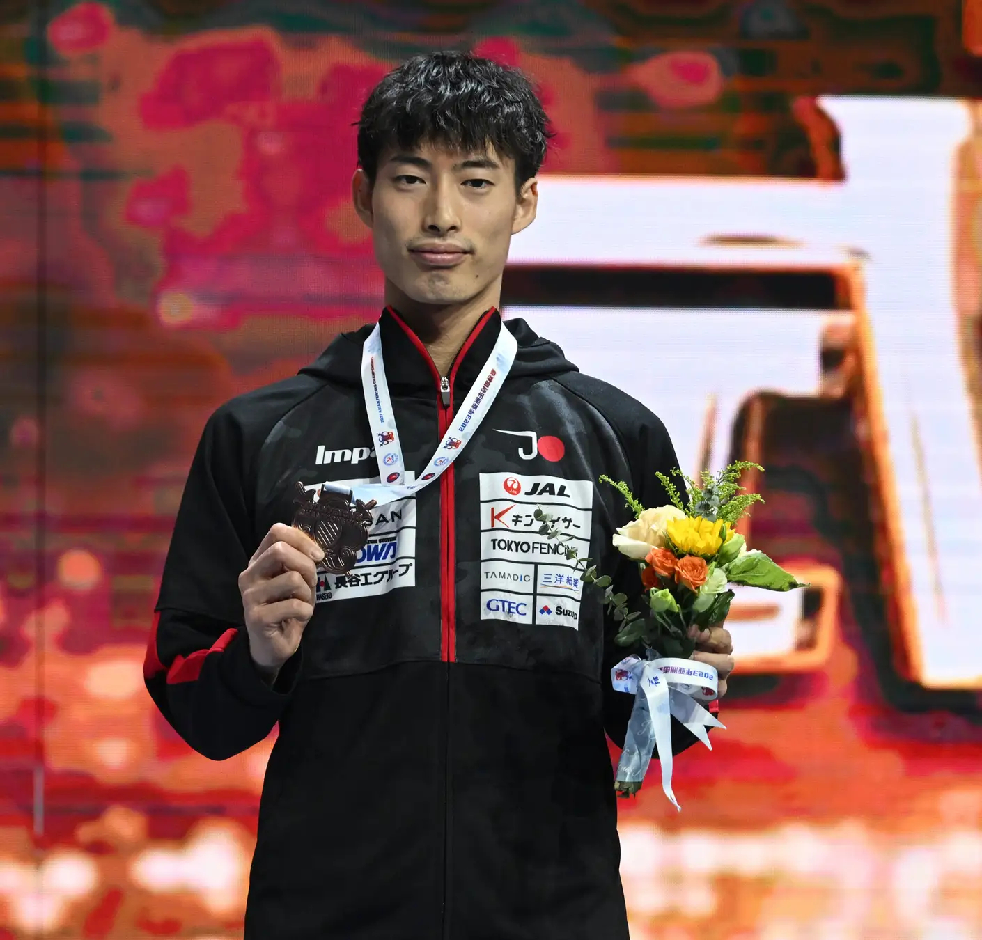 冰岛选手喜获拳击全能冠军 冰岛选手喜获拳击全能冠军