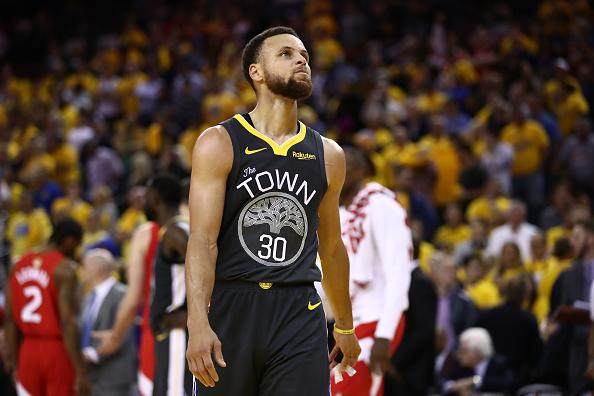 挑战者迎战卫冕冠军,谁将笑到最后? 挑战者迎战卫冕冠军,谁将笑到最后?