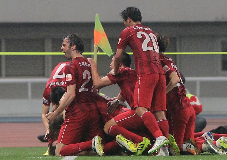 上海上港力争主场胜利,上演与天津泰达的精彩对决 上海上港力争主场胜利,上演与天津泰达的精彩对决