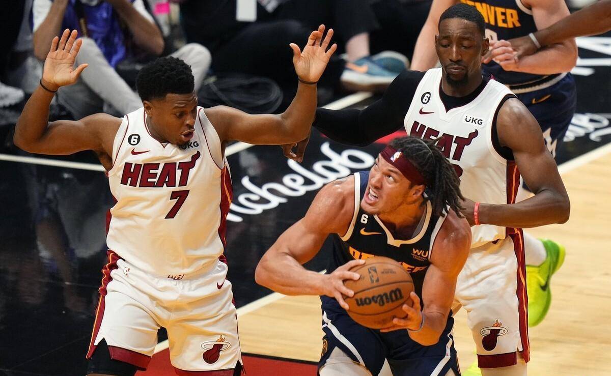 掘金队做出调整,稳固季后赛资格 掘金队做出调整,稳固季后赛资格