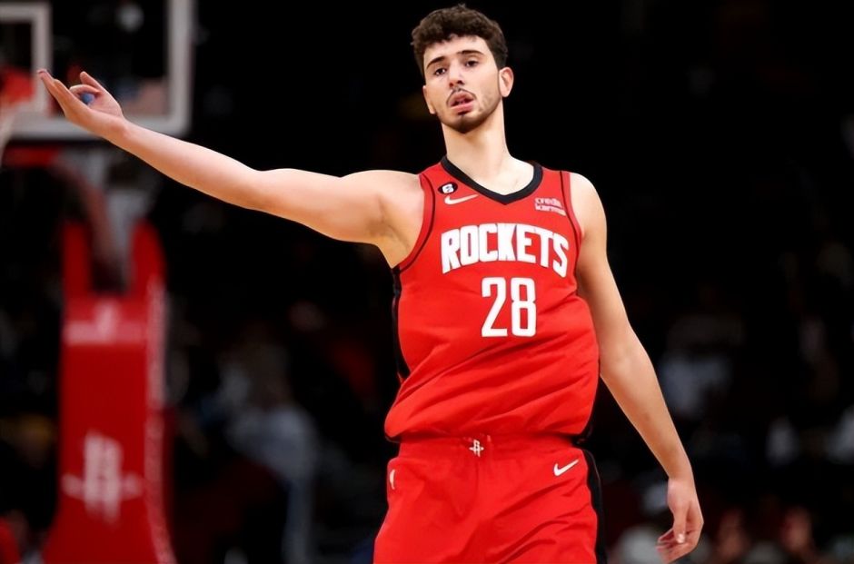 灰熊主教练赞队员表现稳健,球队士气高涨全力备战 灰熊主教练赞队员表现稳健,球队士气高涨全力备战