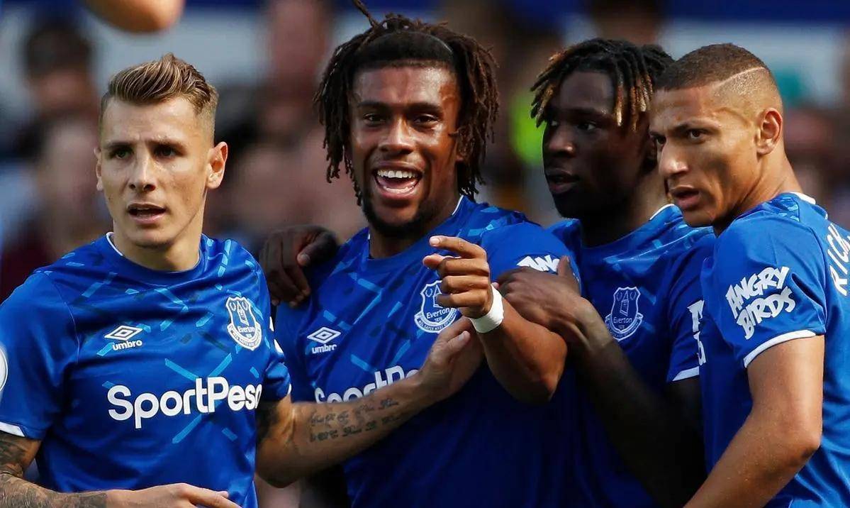 埃弗顿客场取胜,重返英超上游 埃弗顿客场取胜,重返英超上游