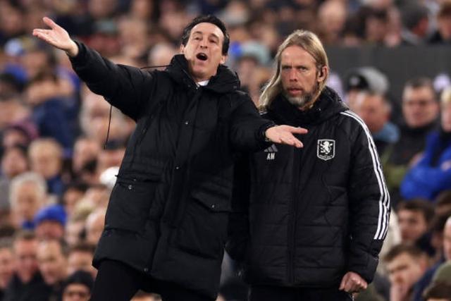 埃弗顿客场取胜,重返英超上游 埃弗顿客场取胜,重返英超上游