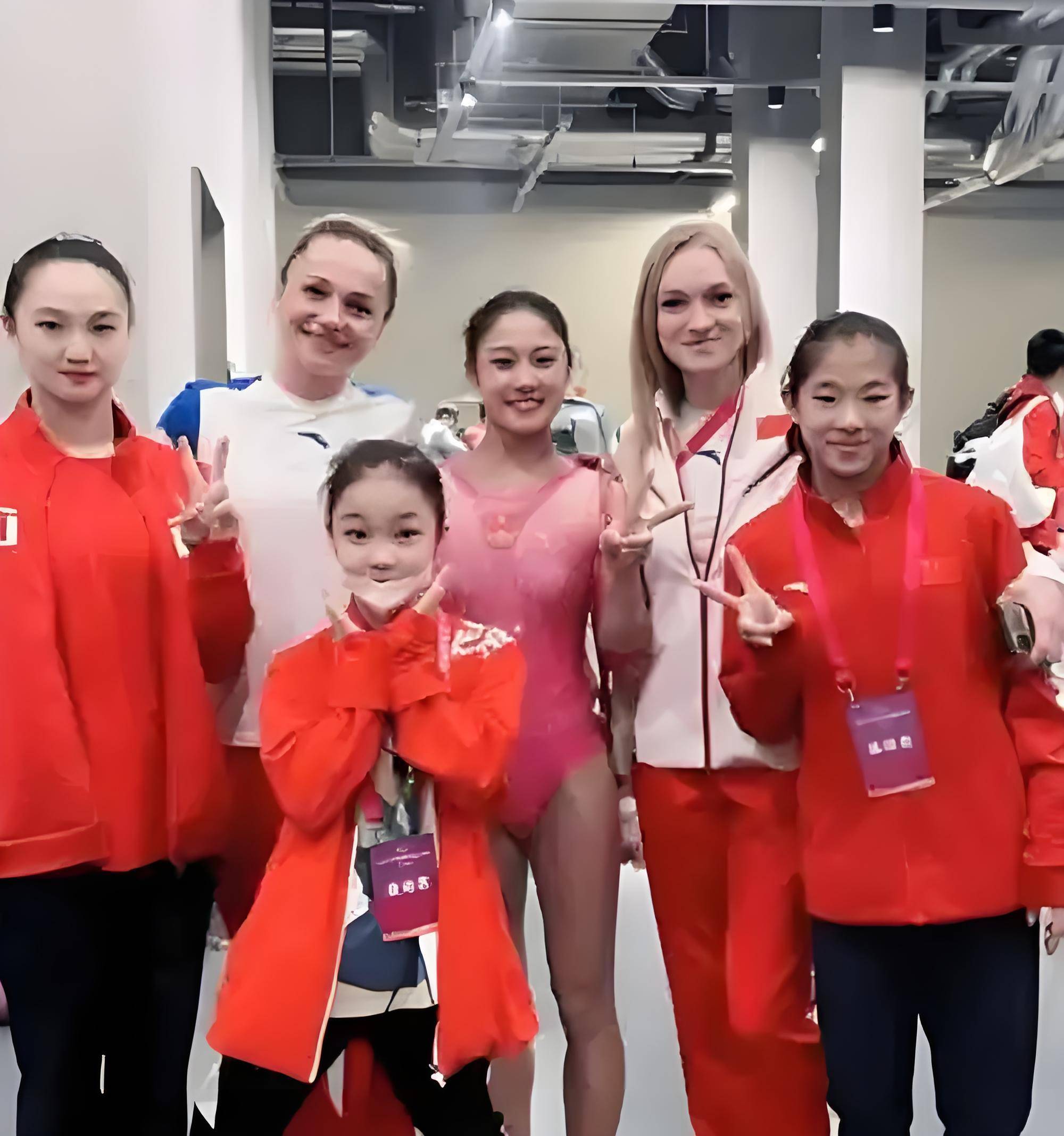 体操冠军:俄罗斯女队称霸团体 体操冠军:俄罗斯女队称霸团体