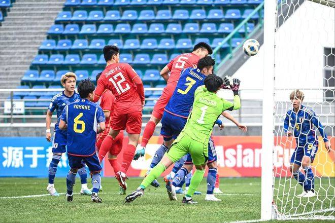 罗马迎战波尔图,主场优势明显 罗马迎战波尔图,主场优势明显