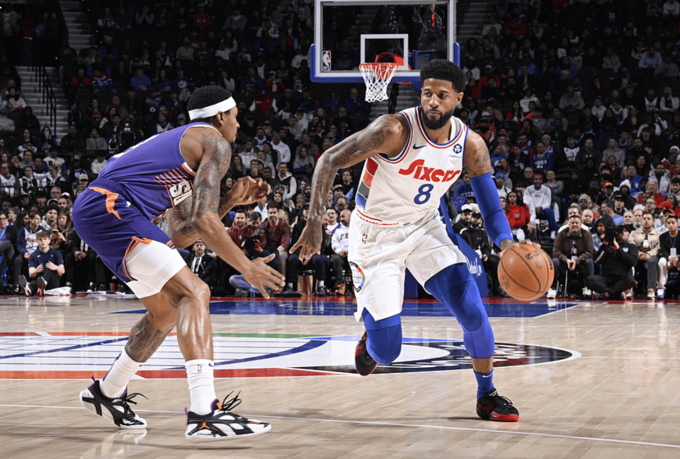 太阳客场逆转雄鹿,终结对手连胜纪录 太阳客场逆转雄鹿,终结对手连胜纪录