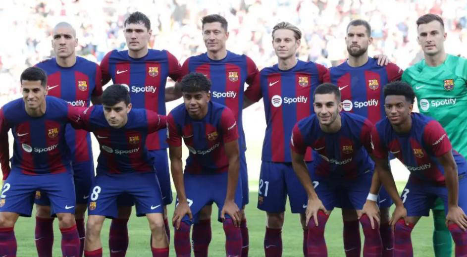 瓦伦西亚主场大胜,巴塞罗那逼近榜首 瓦伦西亚主场大胜,巴塞罗那逼近榜首