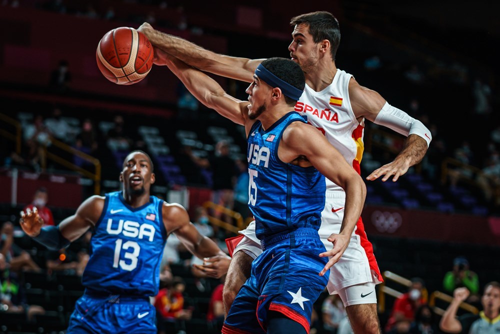 西班牙男篮晋级精英赛,夺冠悬念仍待揭晓 西班牙男篮晋级精英赛,夺冠悬念仍待揭晓