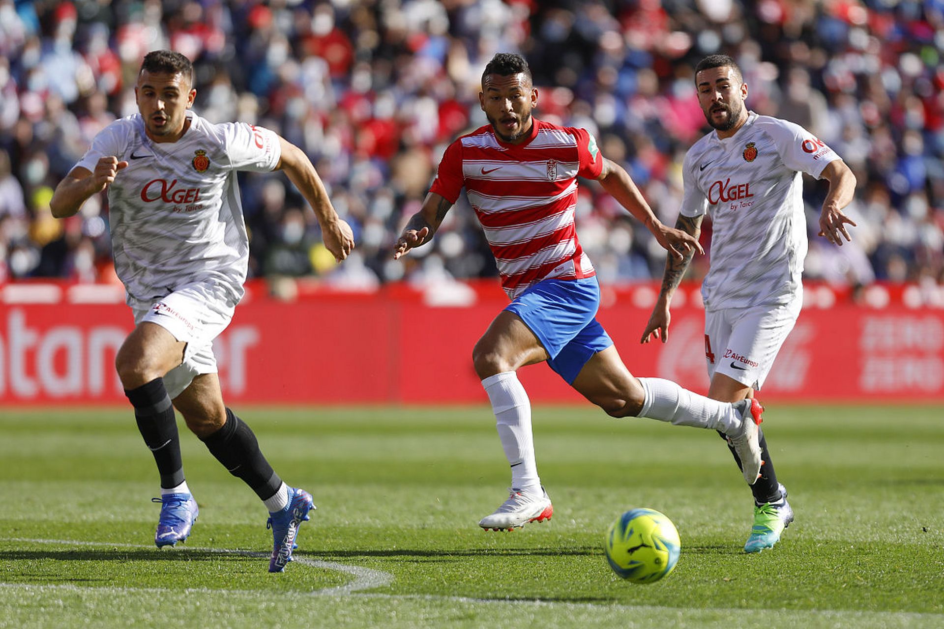 比利亚雷亚尔遭遇麻烦,客场难守 比利亚雷亚尔遭遇麻烦,客场难守