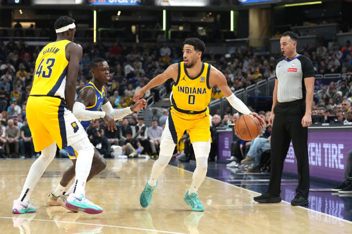 勇士主场击胜步行者,宝儿克莱出任主力 勇士主场击胜步行者,宝儿克莱出任主力