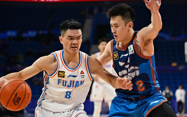 重庆主场作战:杜锋率队力争击败四川 重庆主场作战:杜锋率队力争击败四川