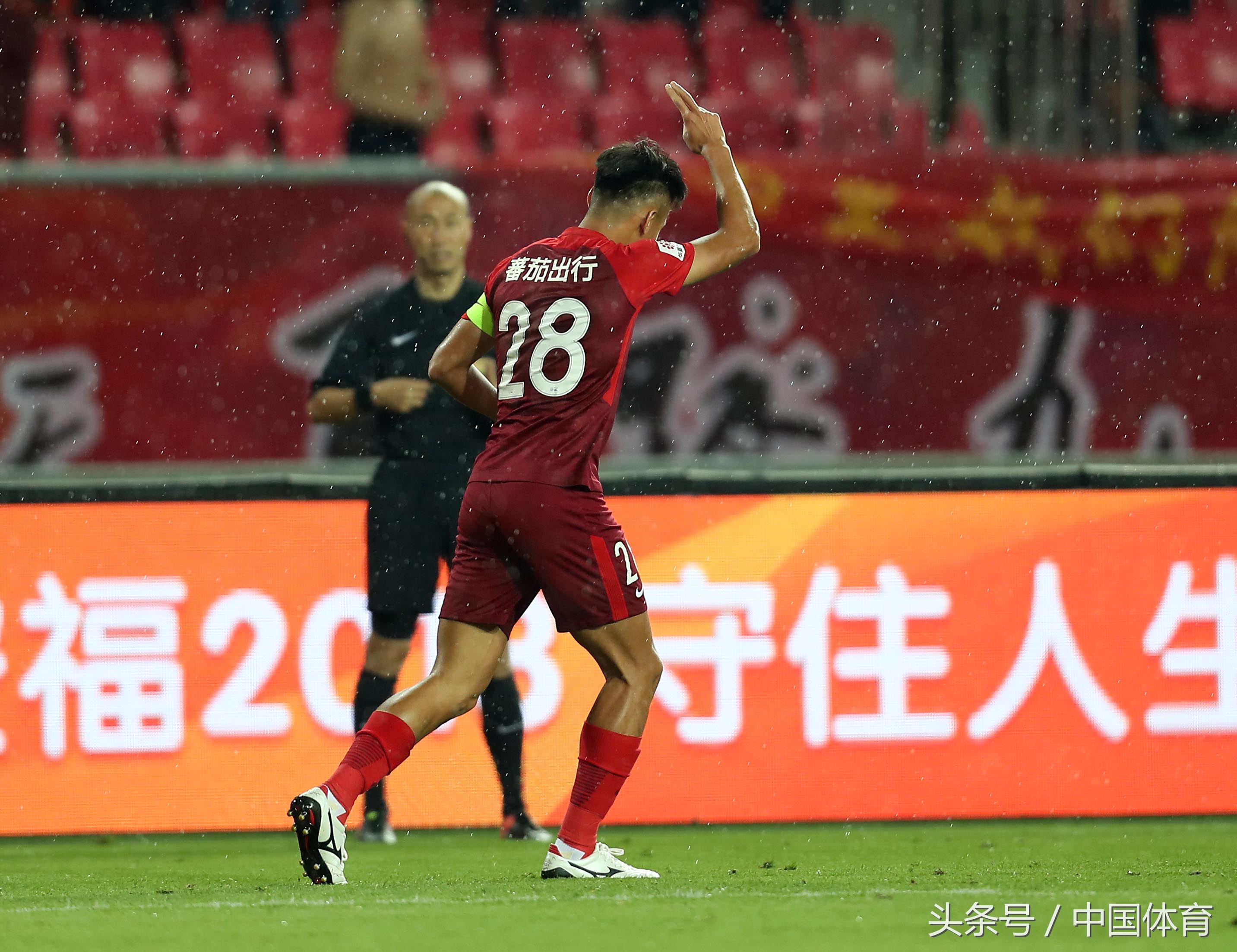 重庆斯威主场不敌河北华夏幸福,遭遇失利 重庆斯威主场不敌河北华夏幸福,遭遇失利