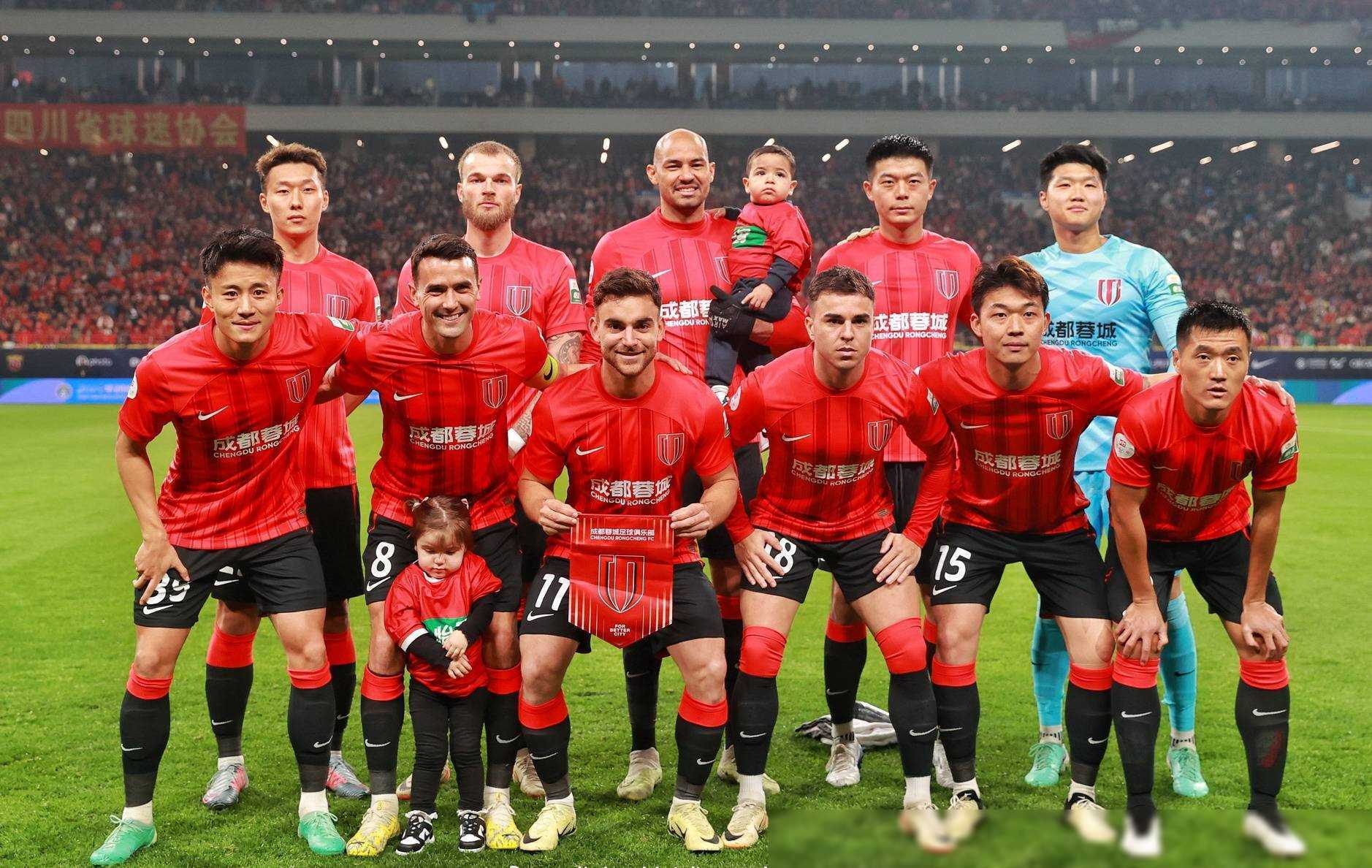 北京国安季后赛形势严峻,积极备战 北京国安季后赛形势严峻,积极备战