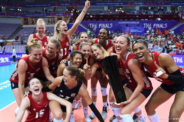 俄罗斯击败美国队进入排球四强 俄罗斯击败美国队进入排球四强