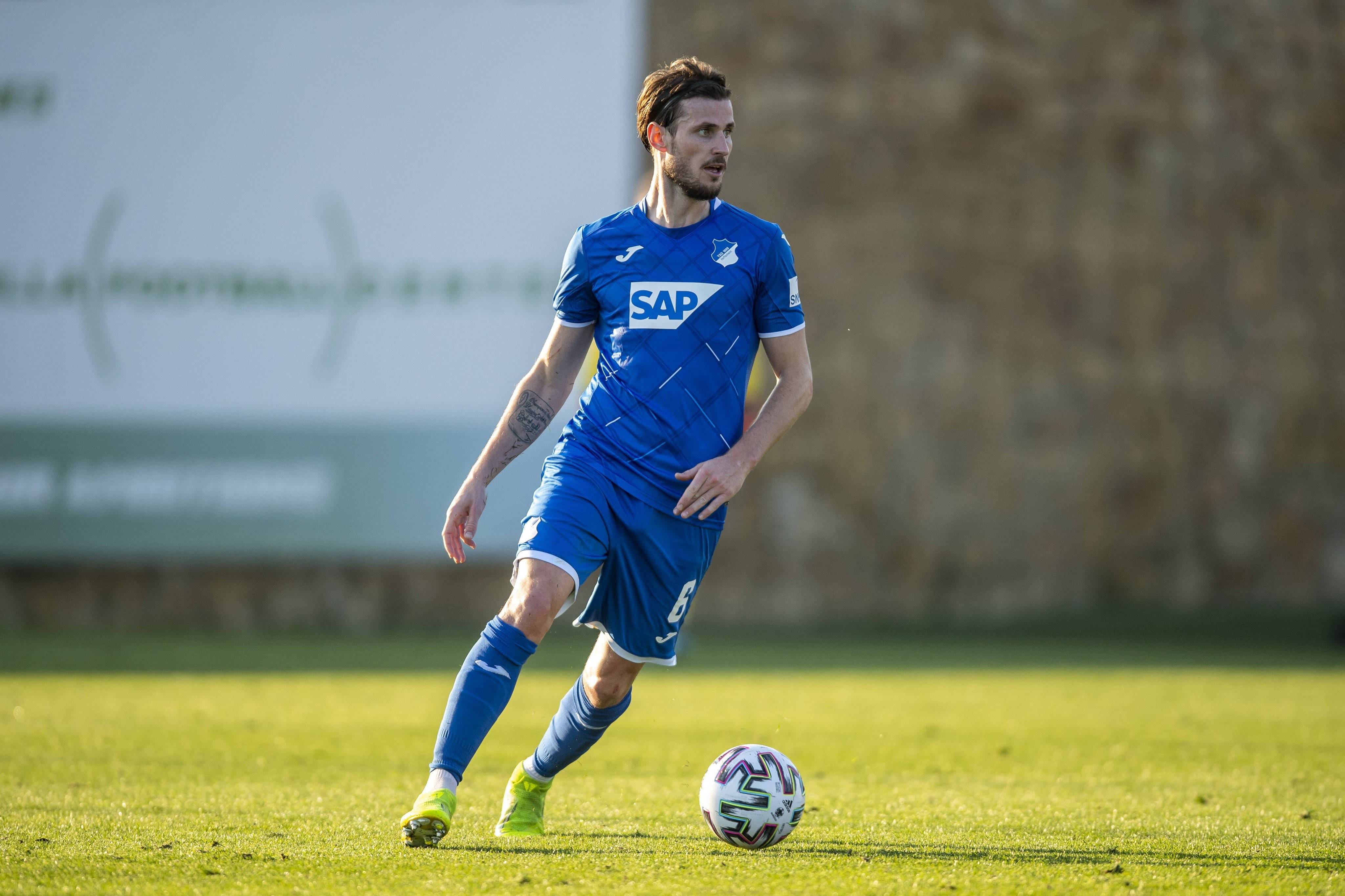 斯图加特高歌猛进,取得关键战役胜利 斯图加特高歌猛进,取得关键战役胜利