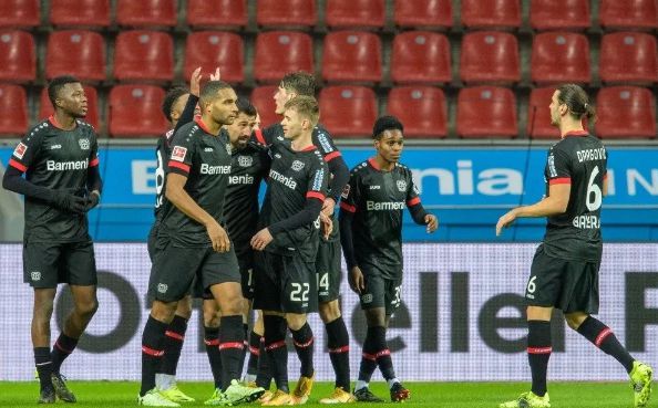 塞维利亚主场不敌,遭遇意外失利 塞维利亚主场不敌,遭遇意外失利