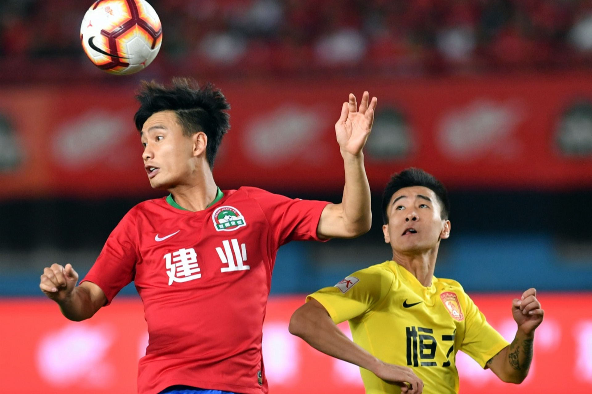 河南建业主场铩羽而归,状态低迷 河南建业主场铩羽而归,状态低迷