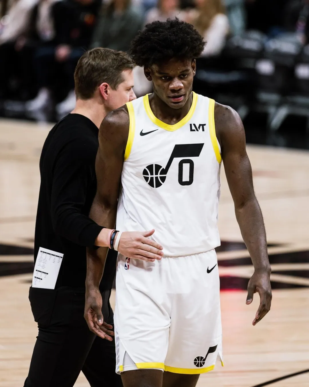 沙托尔击败国王,海沃德受伤离场 沙托尔击败国王,海沃德受伤离场