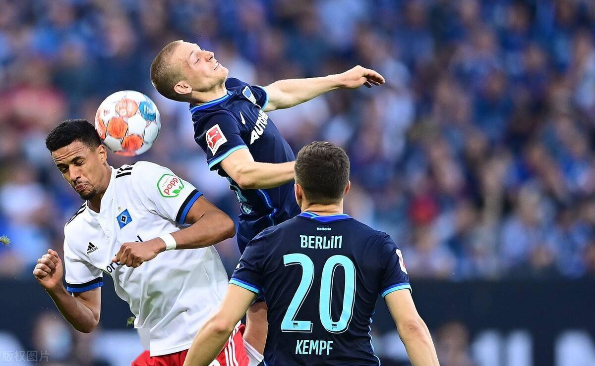 德甲劲旅跨海征战,遭遇马拉加反击! 德甲劲旅跨海征战,遭遇马拉加反击!