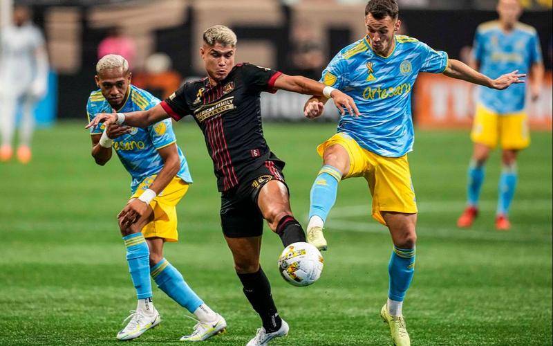 亚特兰大中场多次抢断,带队获得胜利 亚特兰大中场多次抢断,带队获得胜利