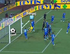 拉齐奥前锋梅尔西失望,错失良机 拉齐奥前锋梅尔西失望,错失良机