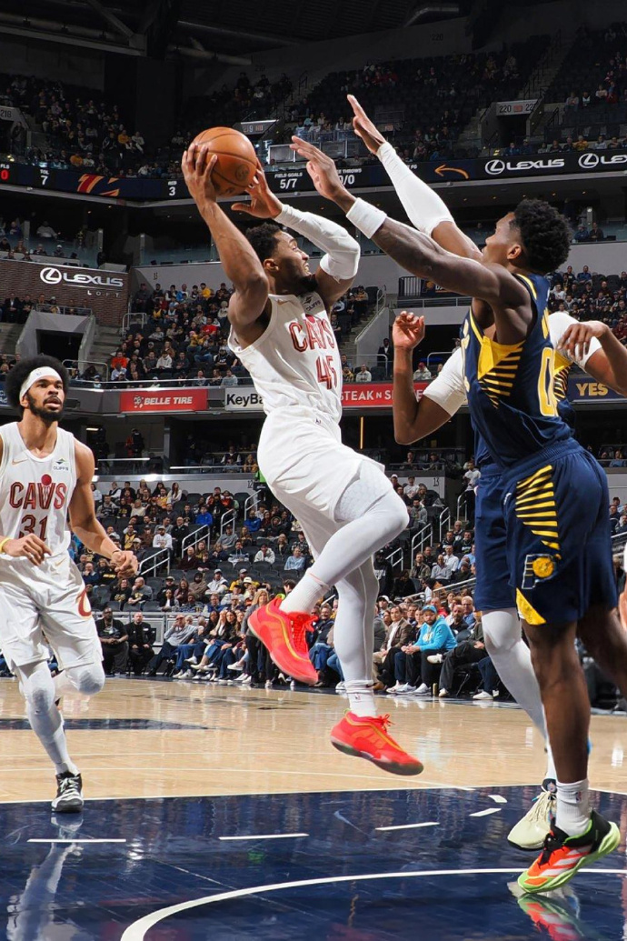 步行者战胜骑士,奥拉迪波迎来复出之战 步行者战胜骑士,奥拉迪波迎来复出之战