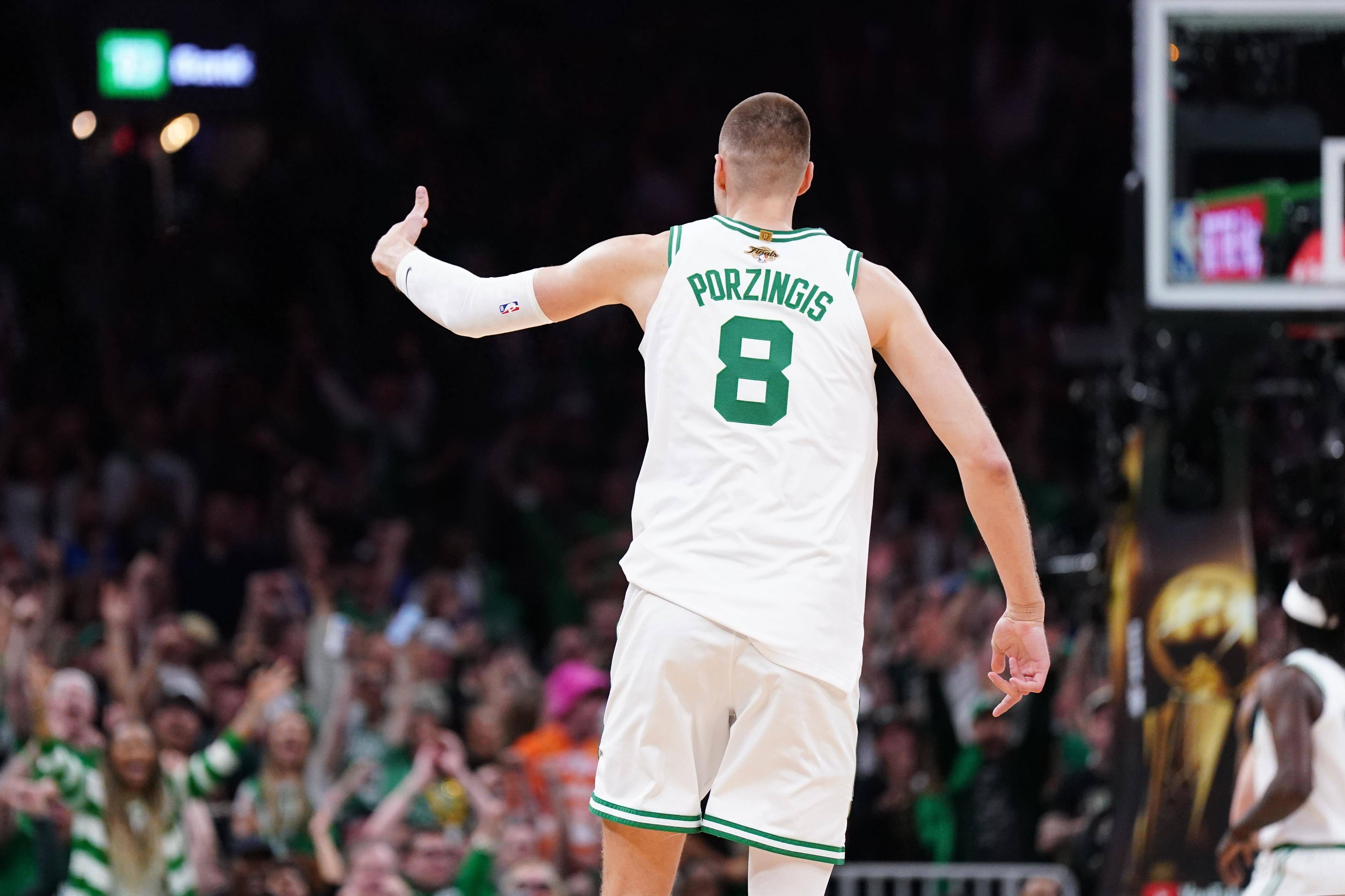 尼克斯球员波尔津吉斯赛季初表现低迷 尼克斯球员波尔津吉斯赛季初表现低迷