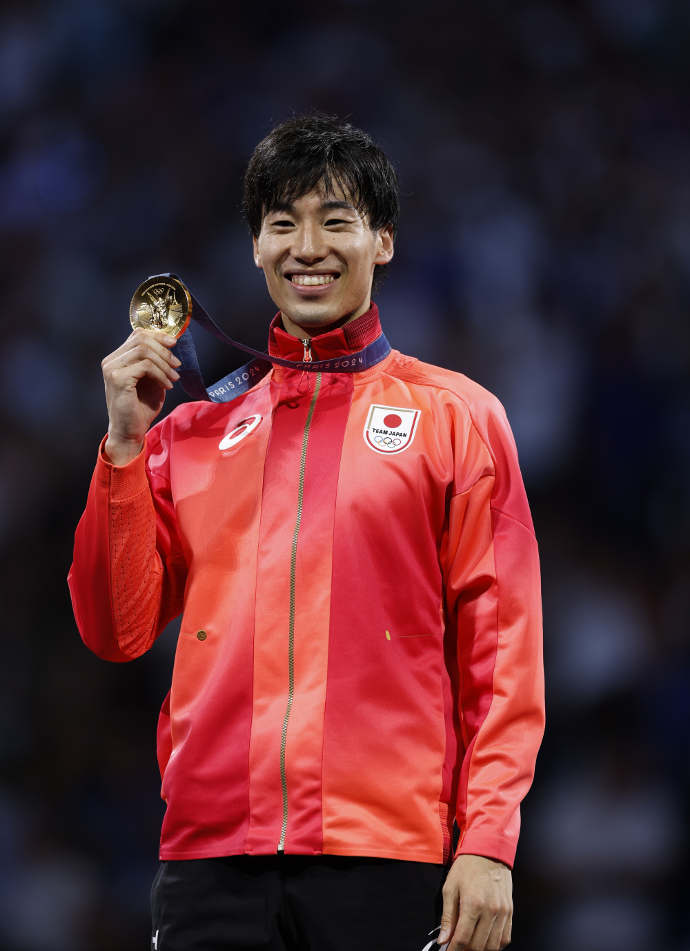 法国击剑名将夺冠,现场掌声如雷 法国击剑名将夺冠,现场掌声如雷