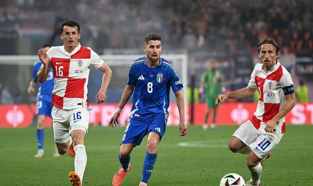 匈牙利主场险胜克罗地亚晋级 匈牙利主场险胜克罗地亚晋级