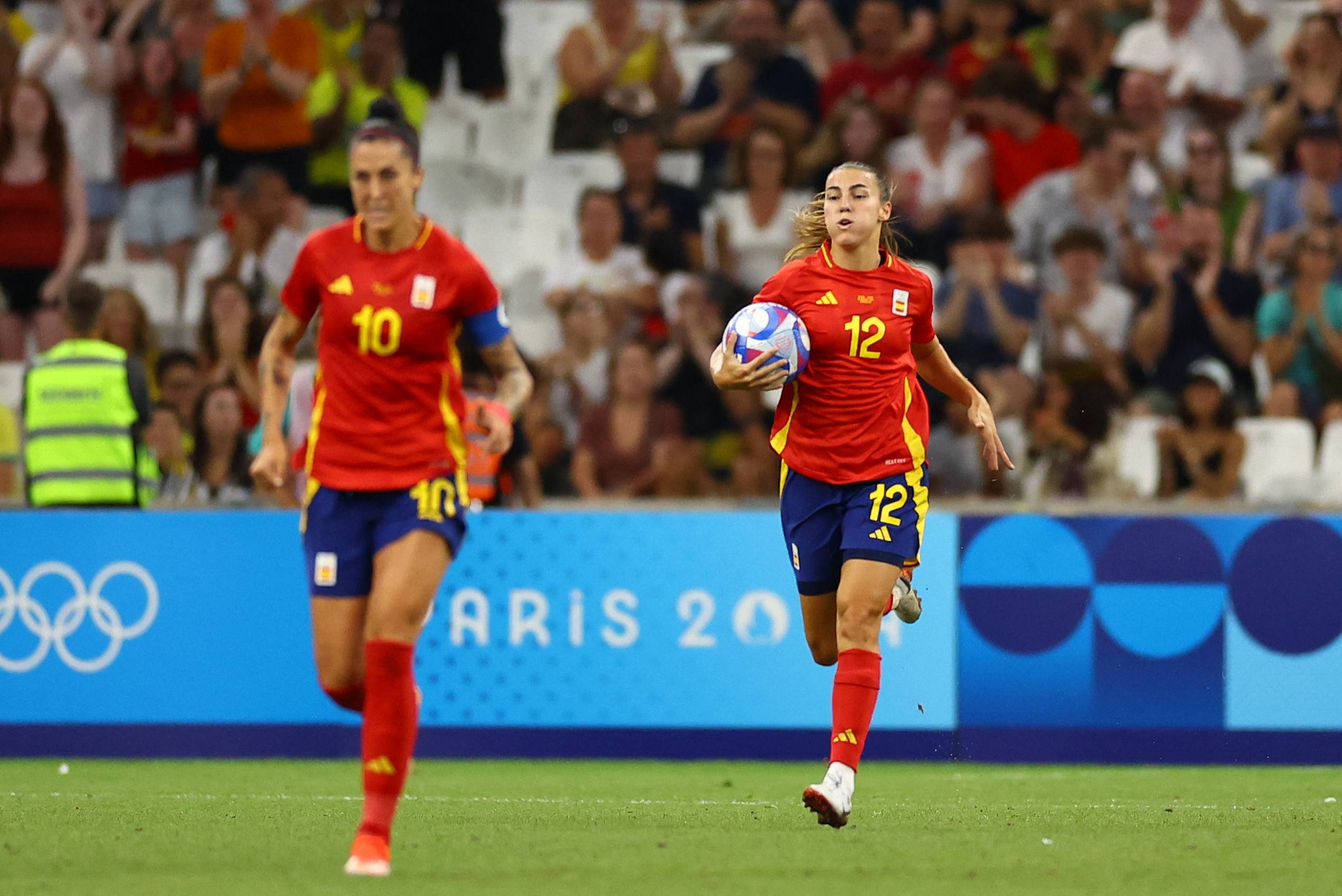 西班牙女篮小组赛取得四连胜 西班牙女篮小组赛取得四连胜