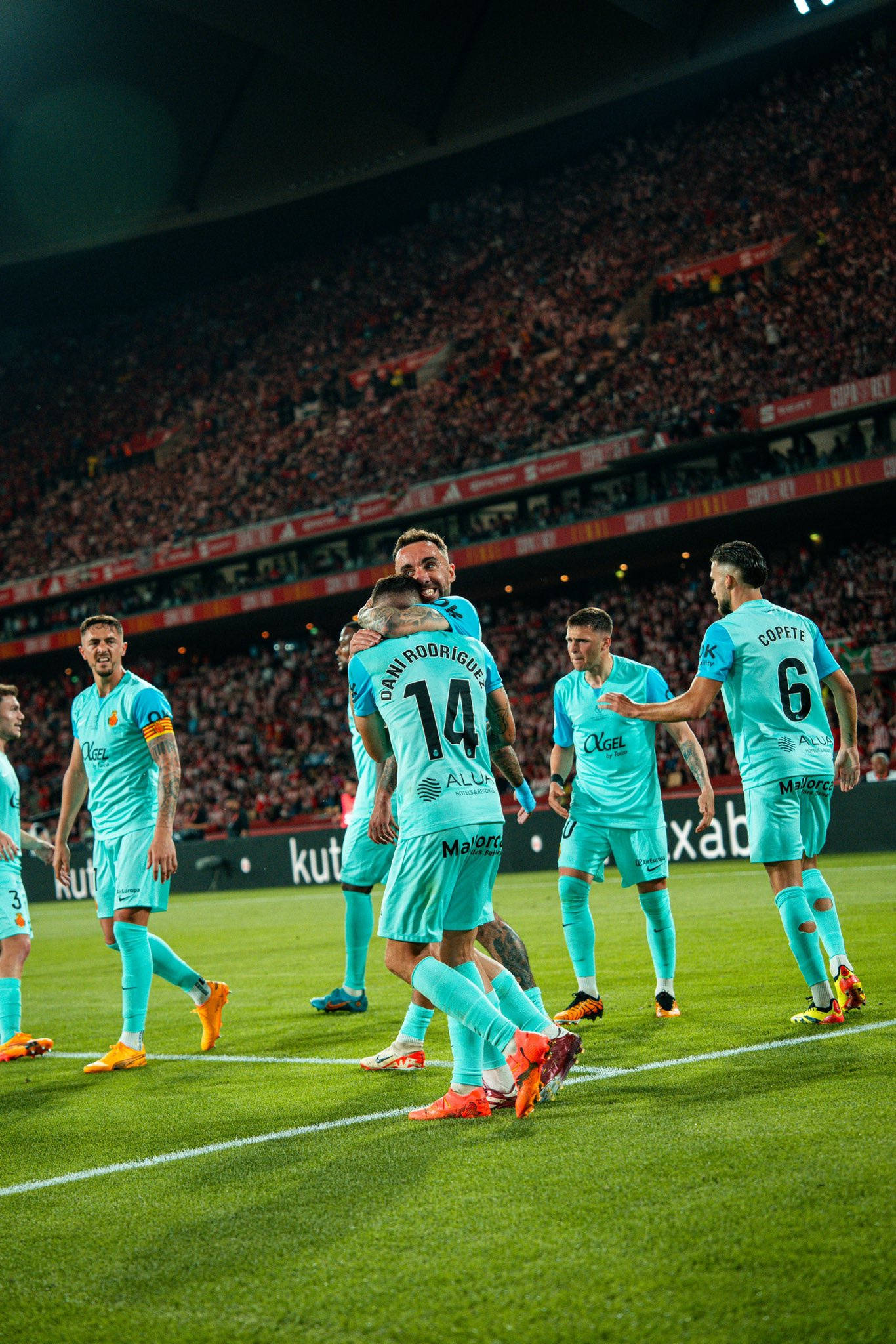 本泽马头球破门,皇马客场战平赫塔 本泽马头球破门,皇马客场战平赫塔